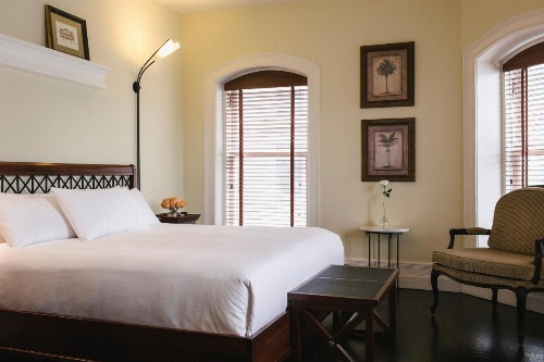 Le Place d Armes Hotel Suites image 22